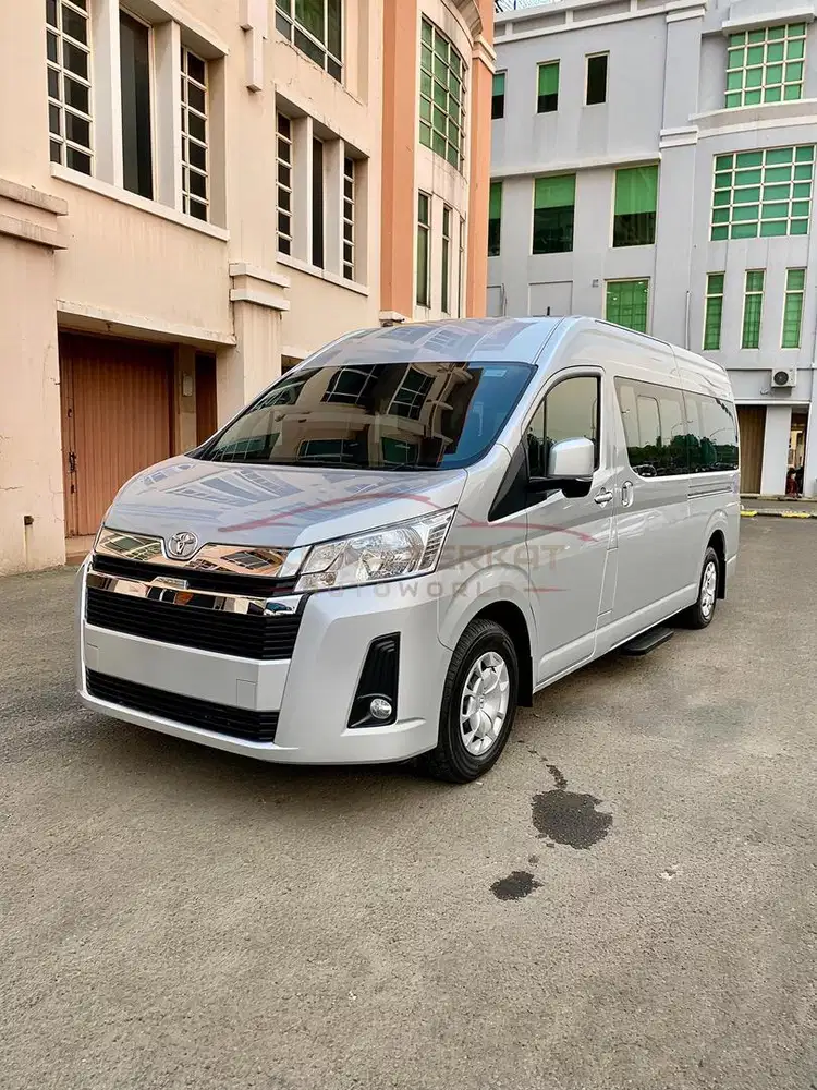(Km 9rb) Toyota Hiace Premio 2.8 Diesel M/T 10 Seater