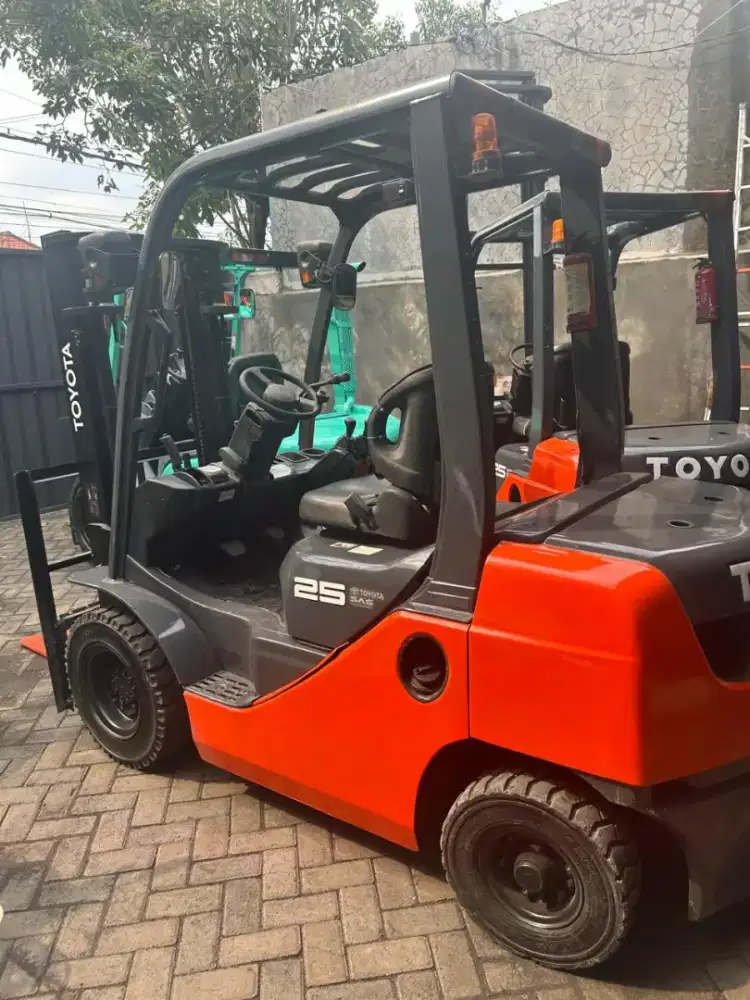 Forklift Bekas Toyota