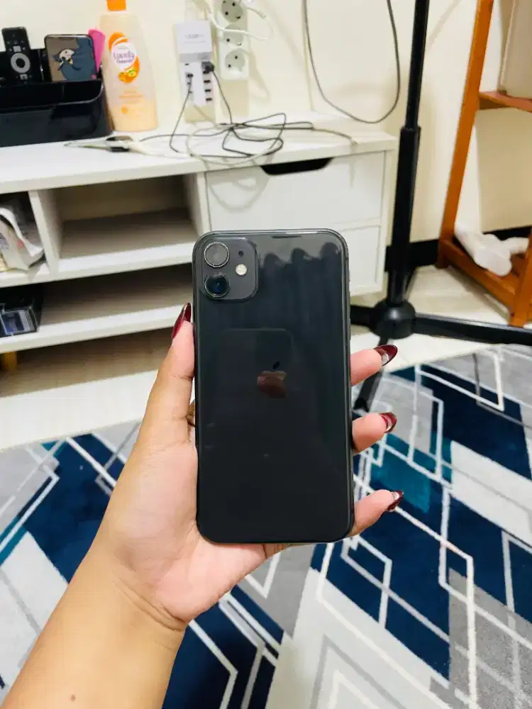 iPhone 11 64GB iBox