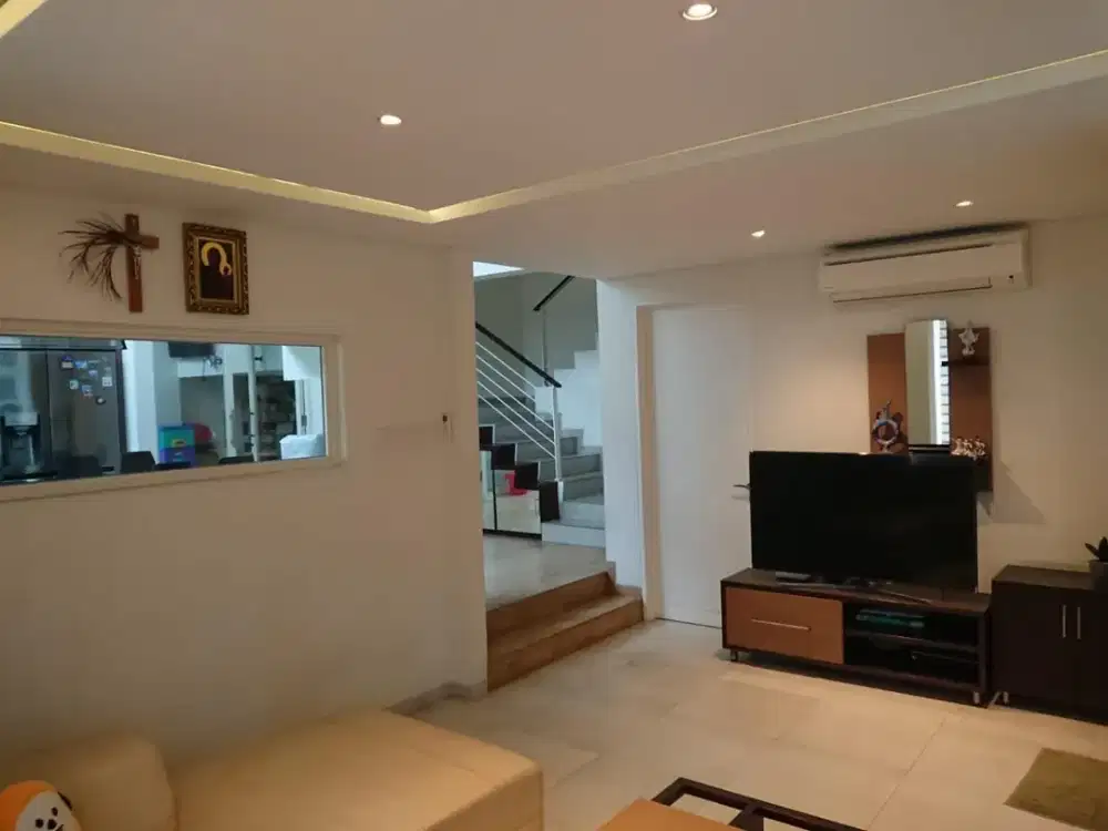 Dijual Cepat Rumah Puri Grisenda Uk 8x16,5 m2, Harga Nego