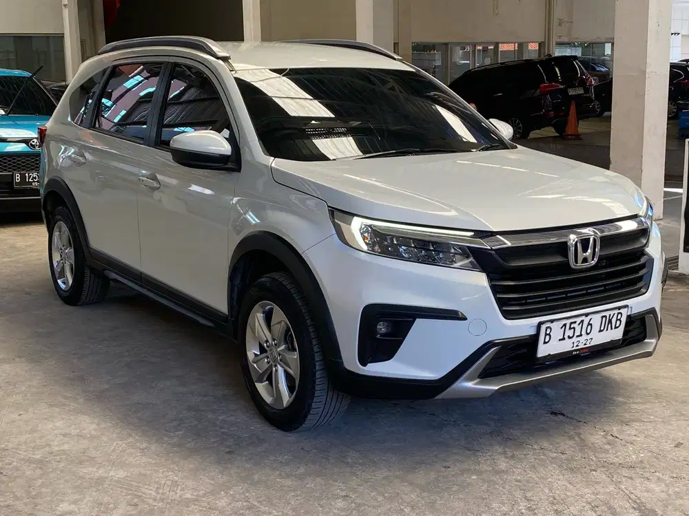 Honda BRV E AT 2022 Putih PREMIUM B1516DKB