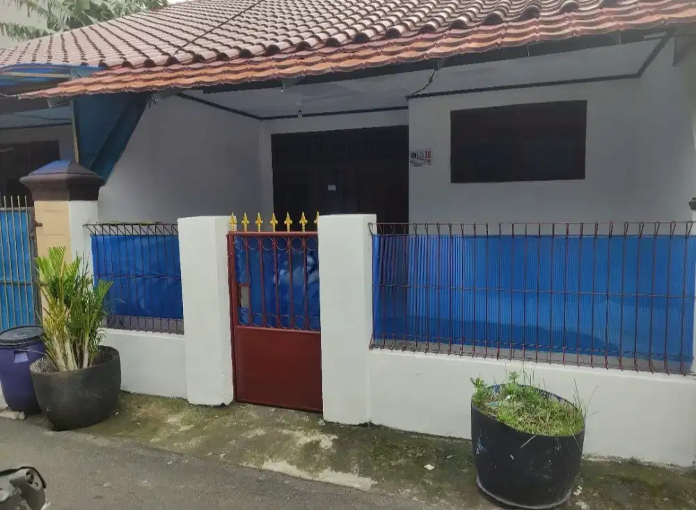 Di Kontrakkan Rumah Tahunan Di Jl.Cempaka 1 Cpk.Barat Jak-Pus