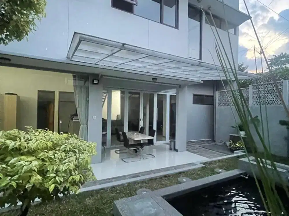 Rumah Mewah di Arcamanik Endah dekat Griya Lokasi Strategis | LA002