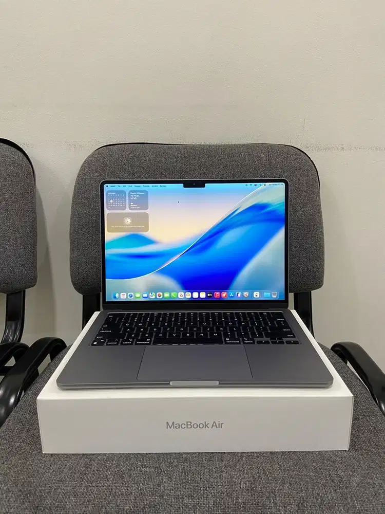 MacBook Air M2 2022 8/256 ibox