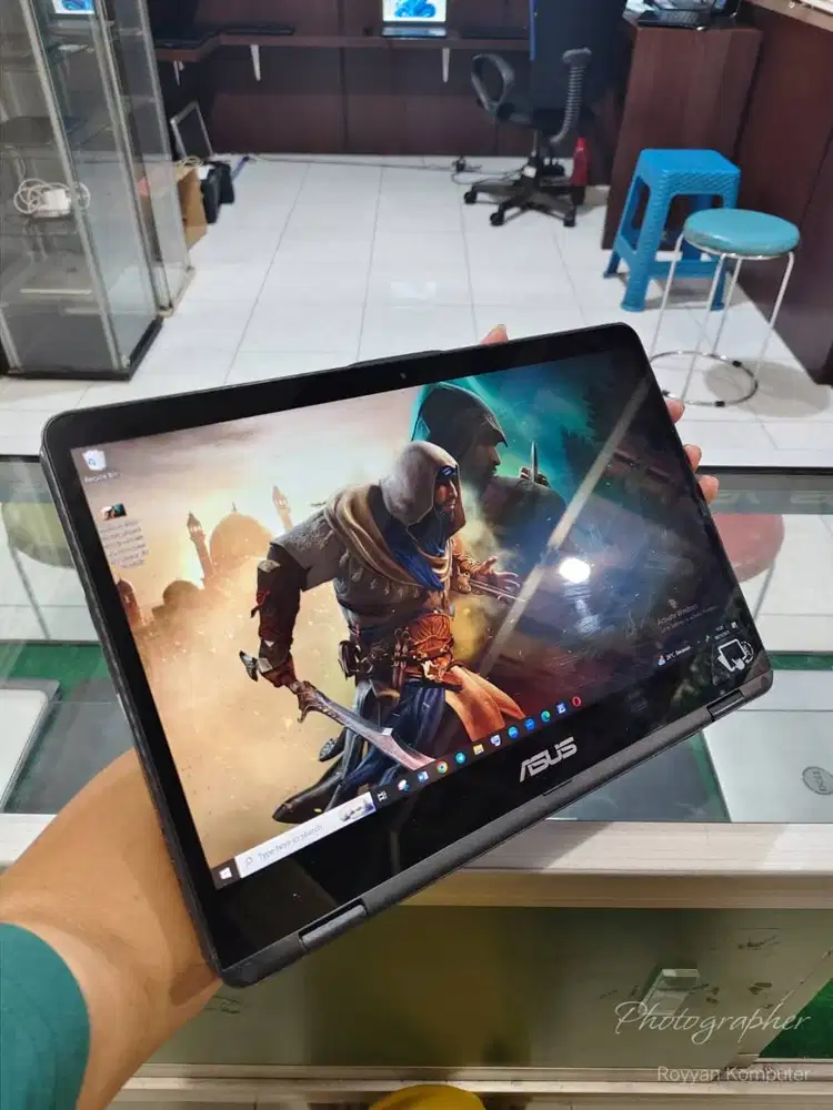 ASUS VivoBook lipat sentuh 14 TP410UR 2-in-1 i7 ram 8gb vga nvdia 2gb