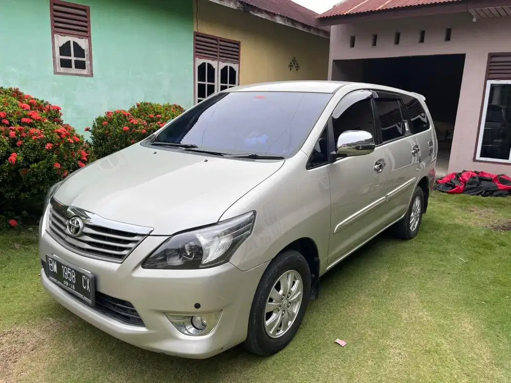 Di jual cepat mobil innova G bensin