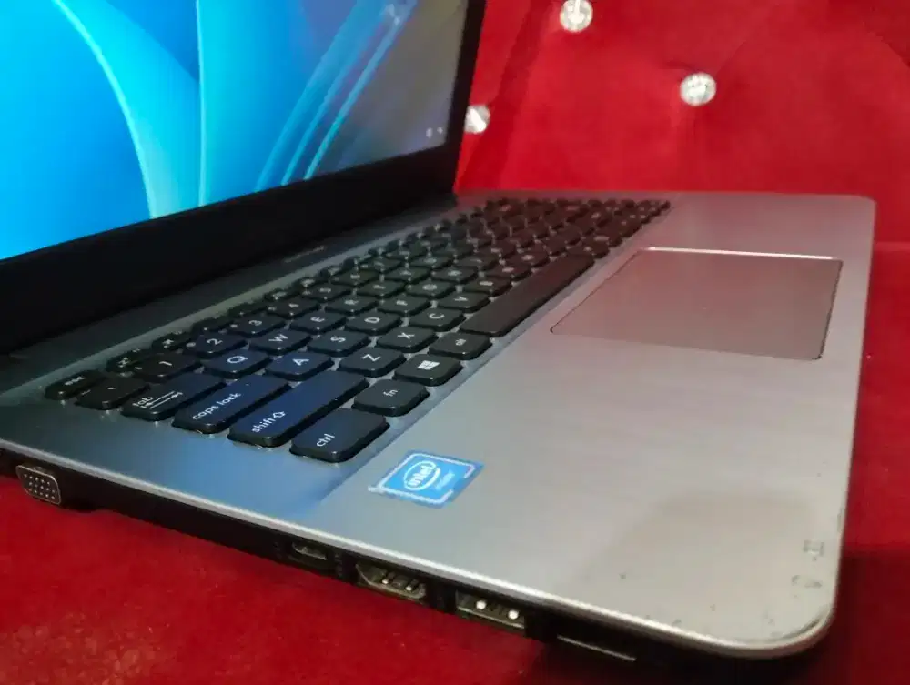 Laptop SILVER cakep Asus x441ma Intel n4000/SSD 256 ddr4 4gb win 11