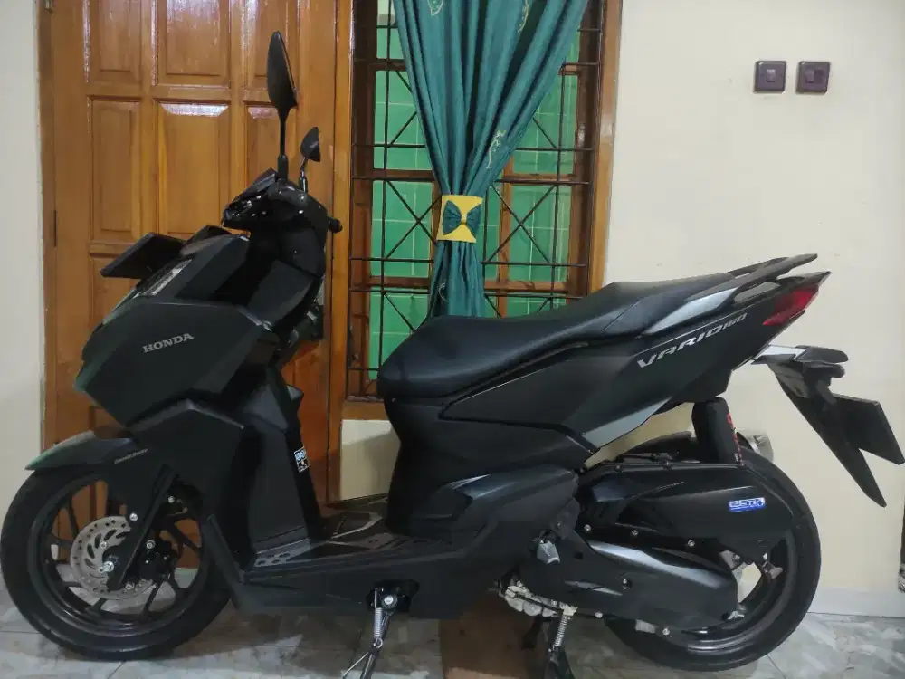 Persis baru km 3rb vario 160 keyless cbs iss super mulus no minus