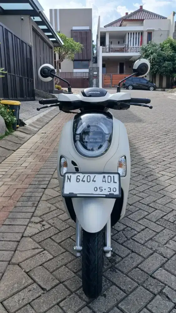 Scoopy 2025 keyless
