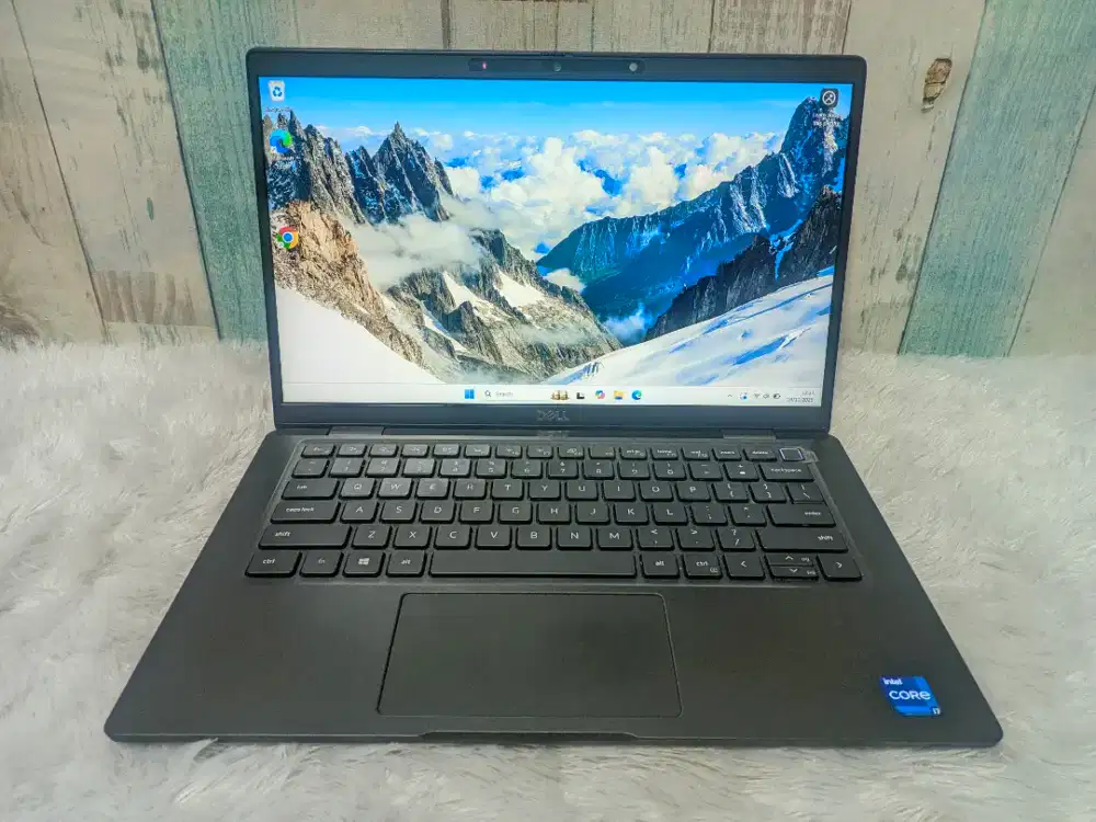 Dell Latitude 7320
Intel Core i7 Gen 11
RAM 16GB SSD 512GB