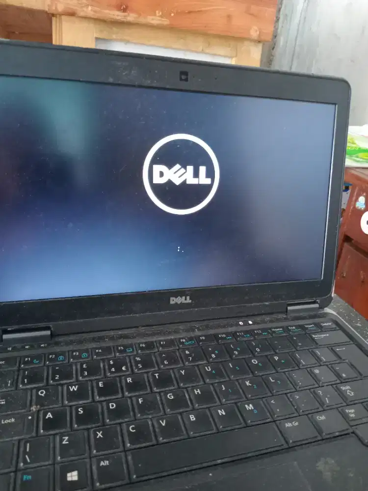 Laptop Dell P255