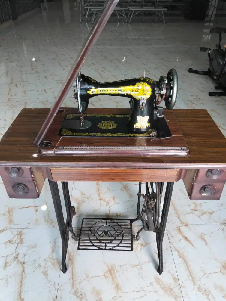 Mesin Jahit Butterfly