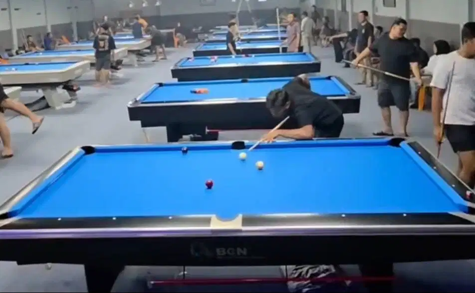 DIJUAL MURAH !! 4 (EMPAT) MEJA BILLIARD KONDISI SIAP PAKAI !