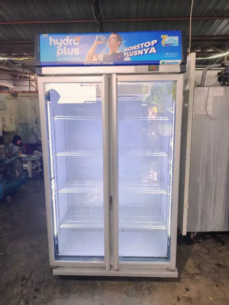 Showcase 2 pintu Gea 800 liter