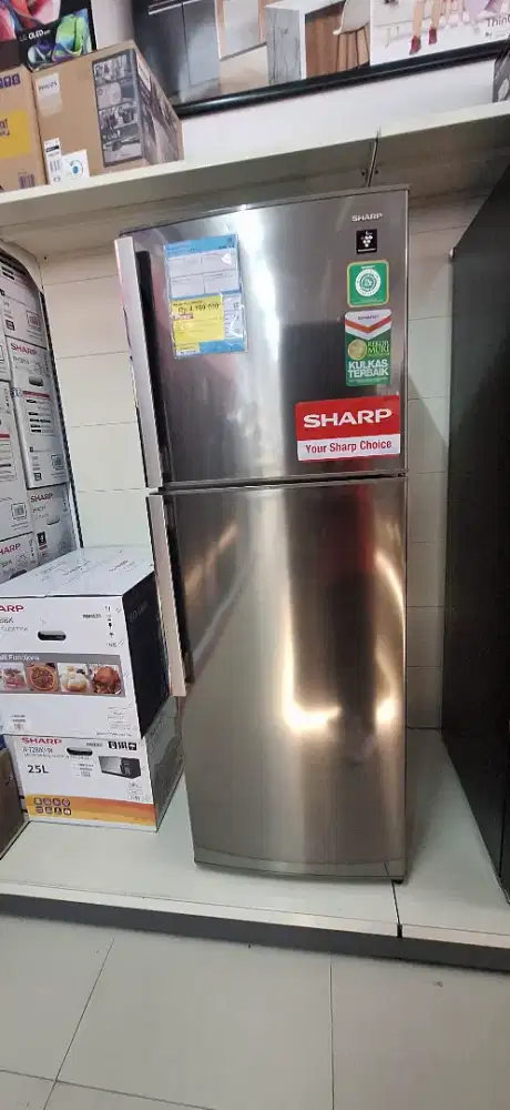 Sharp kulkas 2 pintu
