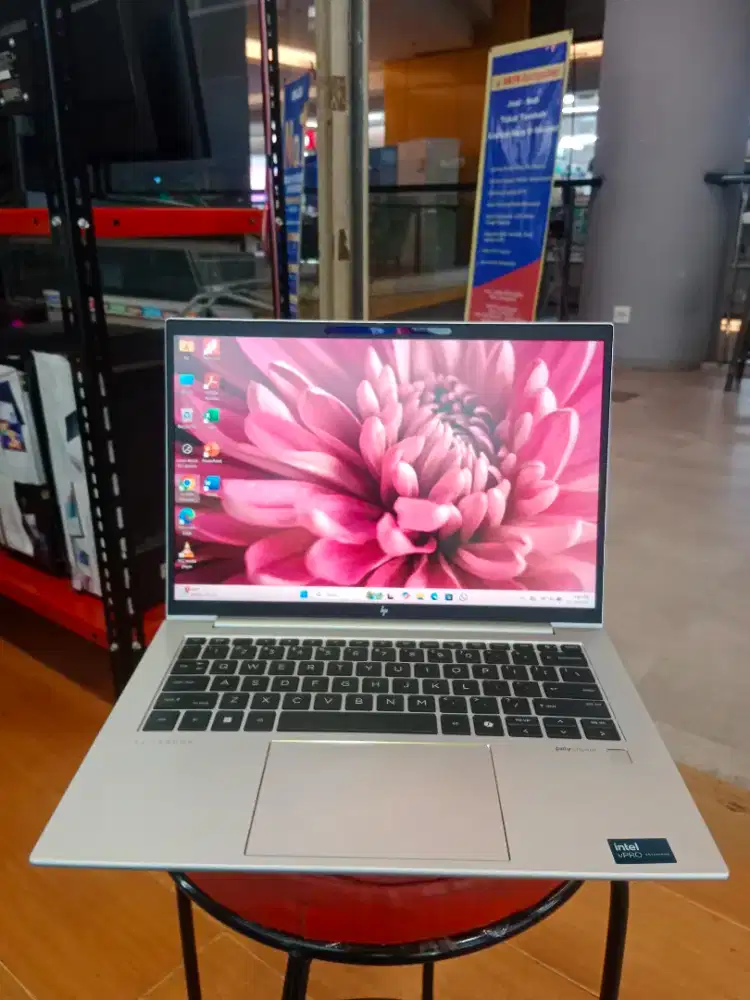 HP elitebook 840 g11 like new second
