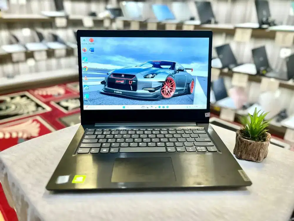 Lenovo ideapad s145. core i5 gen 8. ram 8gb. ssd 256gb. vga nvidia 2gb