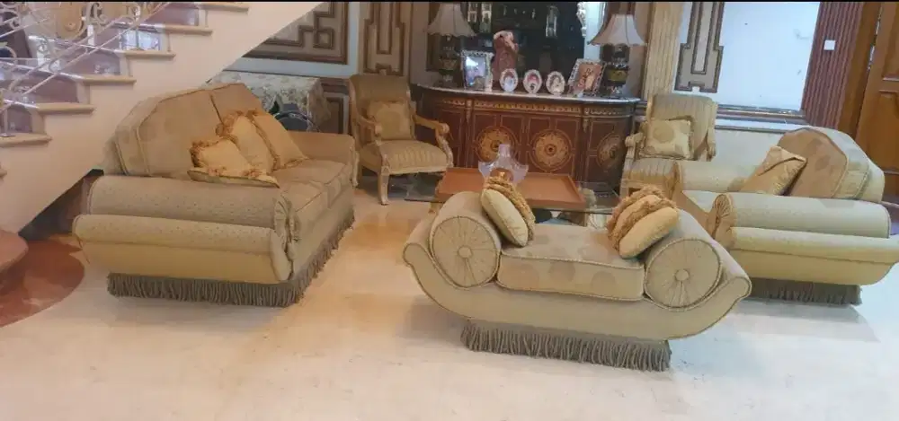 Sofa set model eropa