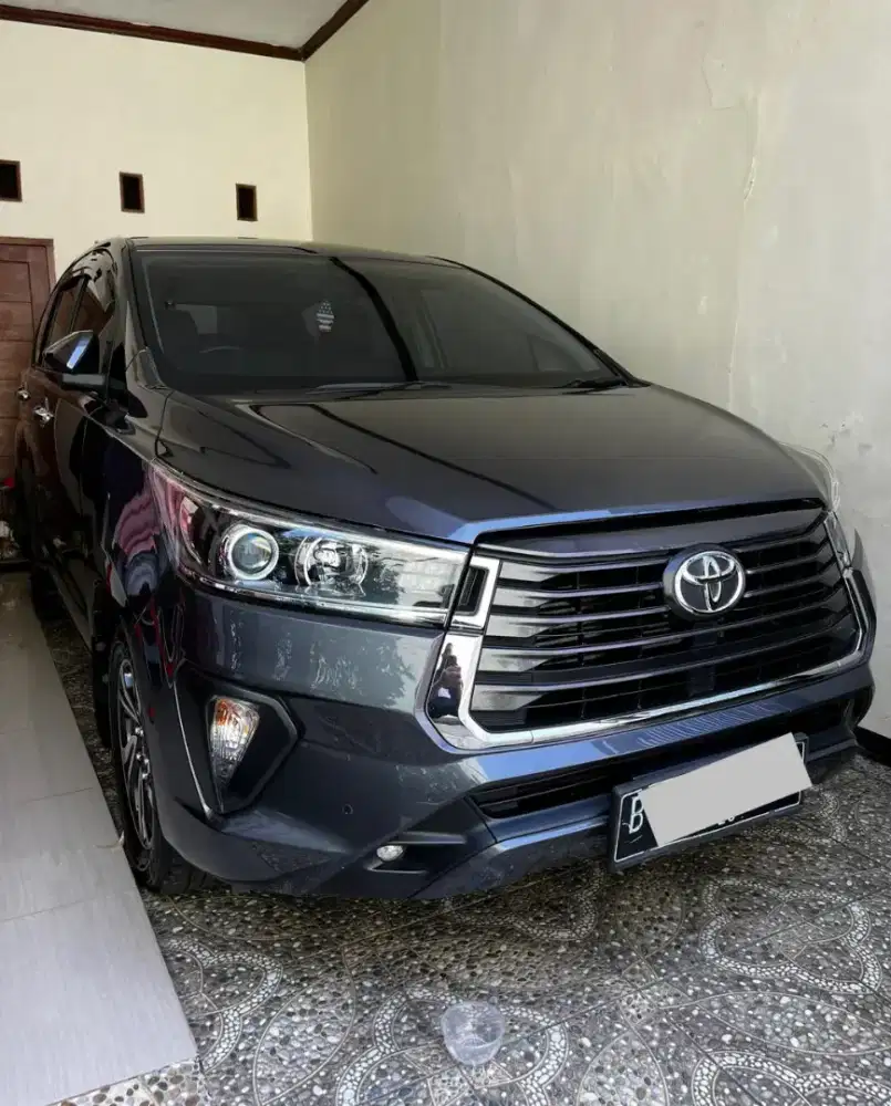 Innova 2.4 V AT KM Low 2021