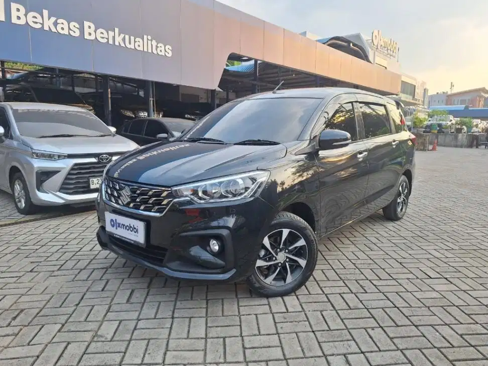 LOW DP Suzuki Ertiga 1.5 Hybrid GX Bensin-AT 2022 SMO