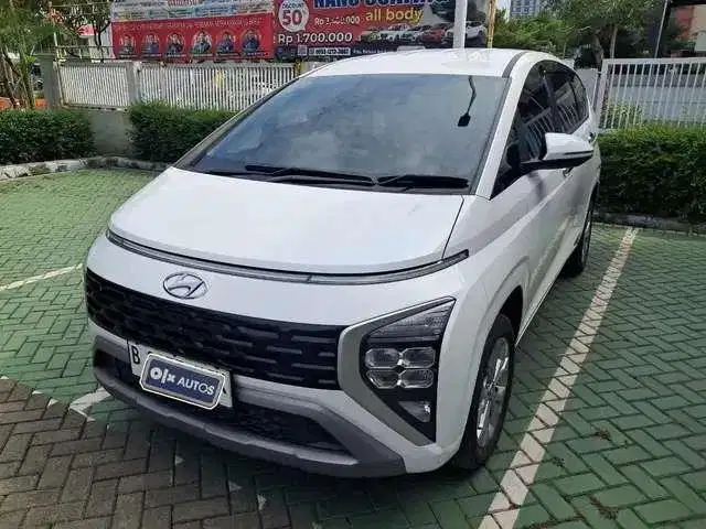 LOW DP Hyundai Stargazer 1.5 Trend Essential Bensin-AT 2025 NFK