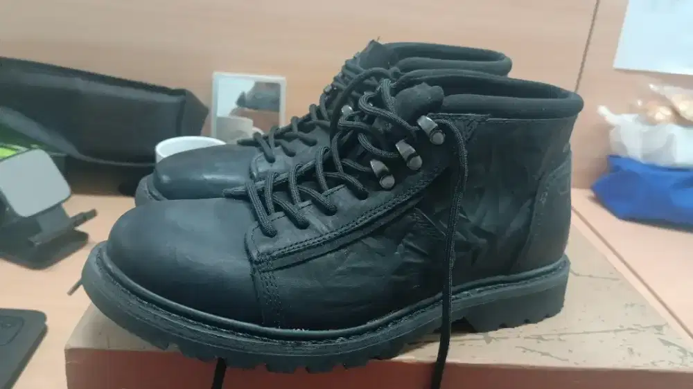 Sepatu Eiger Coup 1.0 Black