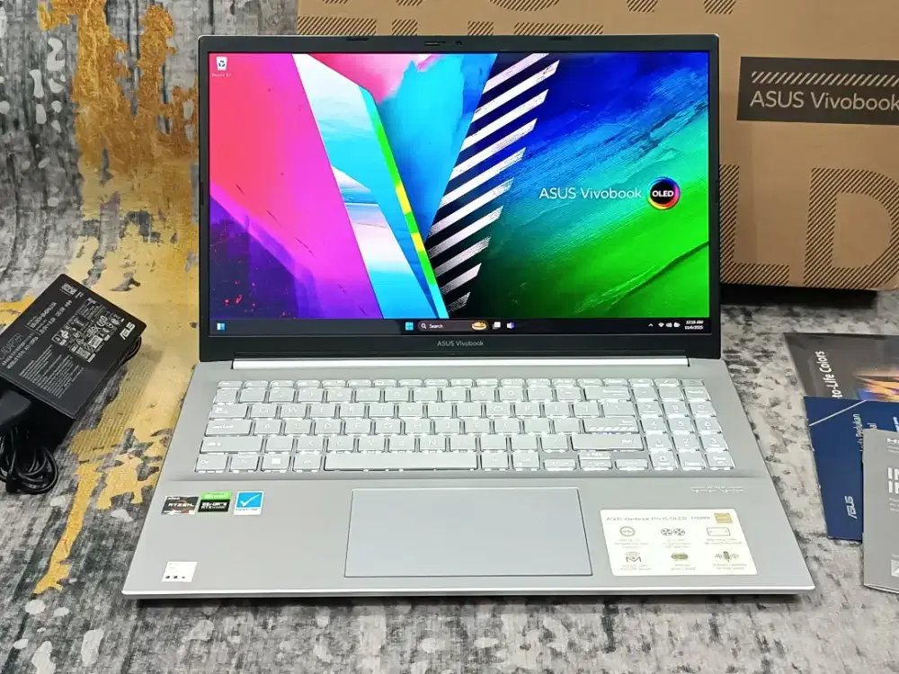 Asus ViVoBook 15 OLED Ryzen 9-5900HX 16GB RTX 3050 GARANSI ON OKT 2026