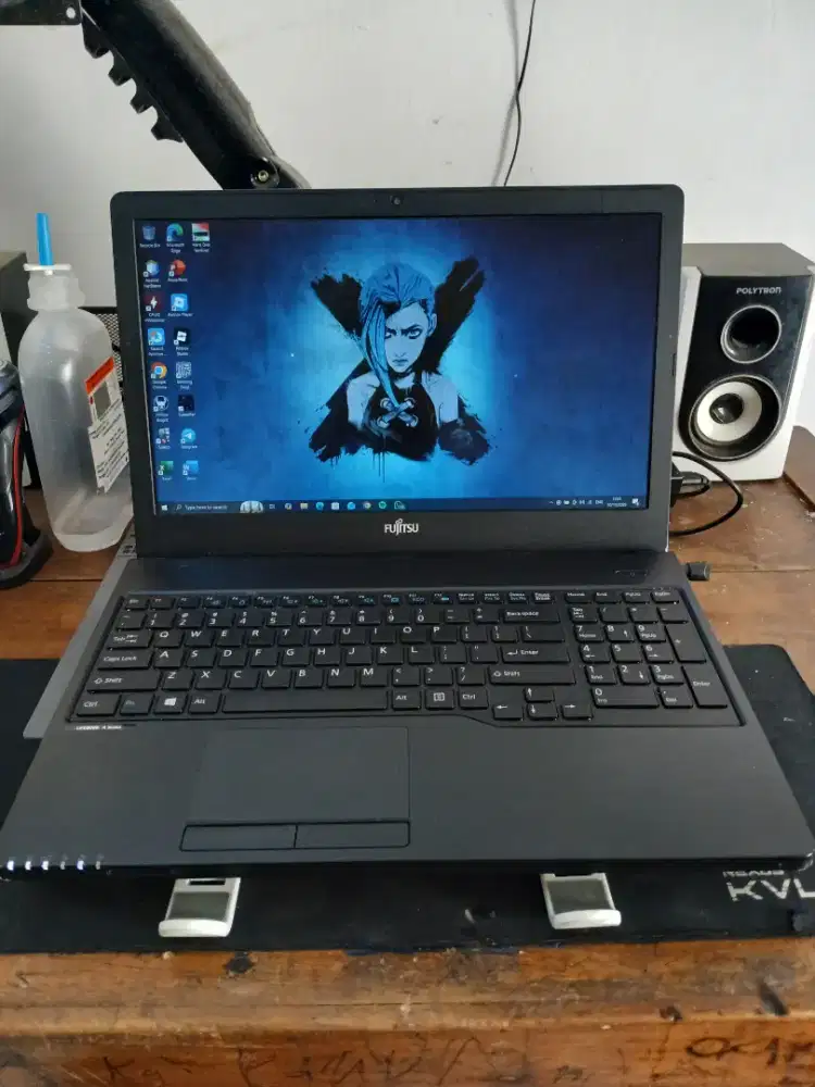 Laptop Fujitsu Lifebook AH555 ,Core i7 Gen 2 ,Vga Amd Radeon R7