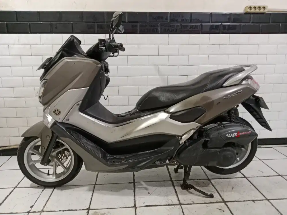 Dijual cepat nmax old 2016 surat lengkap