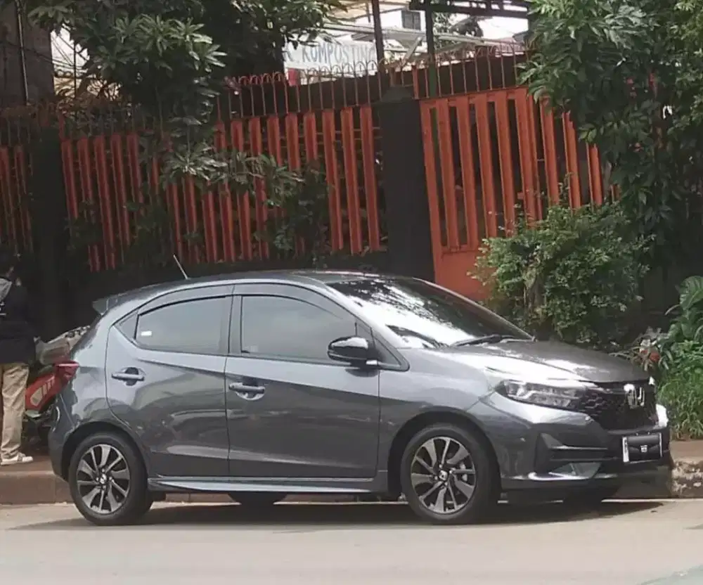 (8000KM) Honda Brio RS CVT