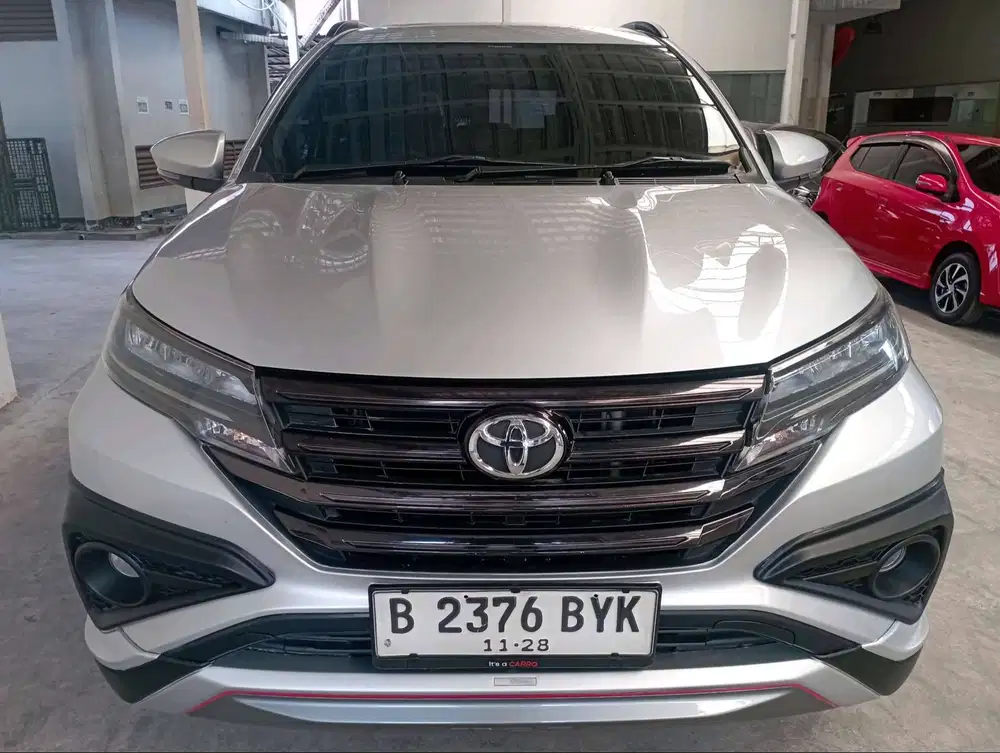 Toyota Rush S TRD Sportivo AT 2018 Silver PREMIUM B2376BYK