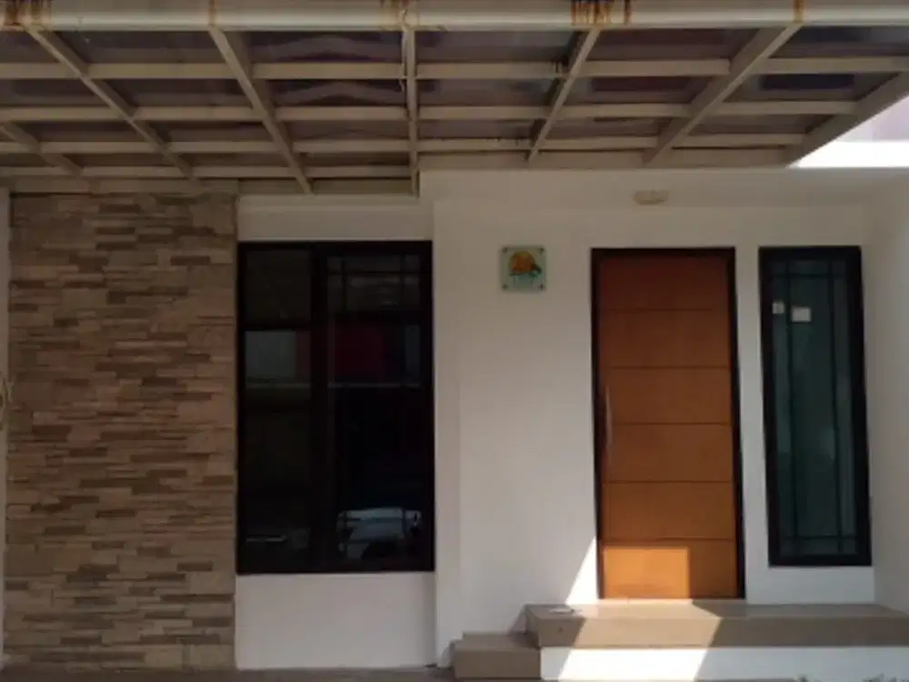 DISEWAKAN RUMAH ASIA GREENLAKE CITY