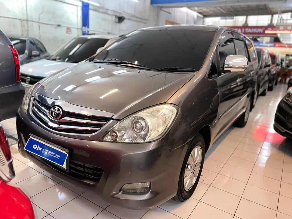 TOYOTA 2011 KIJANG INNOVA V 2.5 AT ABU ABU ORI SOLAR 286 KENJERAN