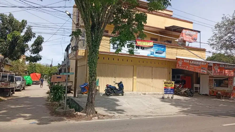 Disewakan ruko 3 lantai strategis dekat pasar Sepinggan