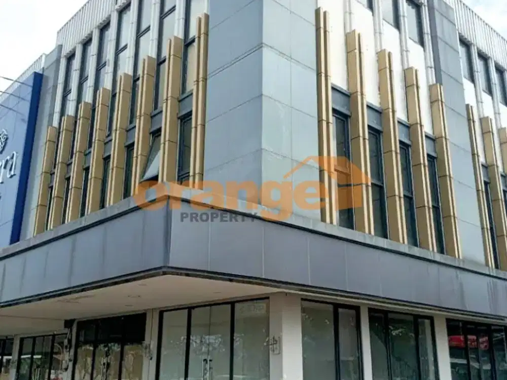 Di Sewakan Ruko 3 Lantai Hadap Jalan Utama Dengan Fasilitas Lift Di Kota Wisata