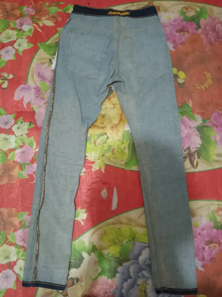 Jeans original masih baru