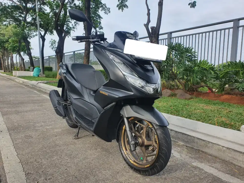 Honda PCX ABS 2024 KM 200 Perak! Kondisi Istimewa
