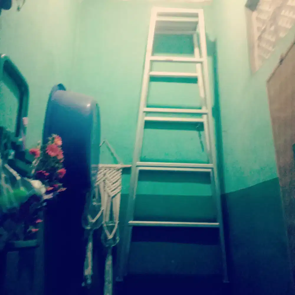 TANGGA ALUMINIUM LIPAT