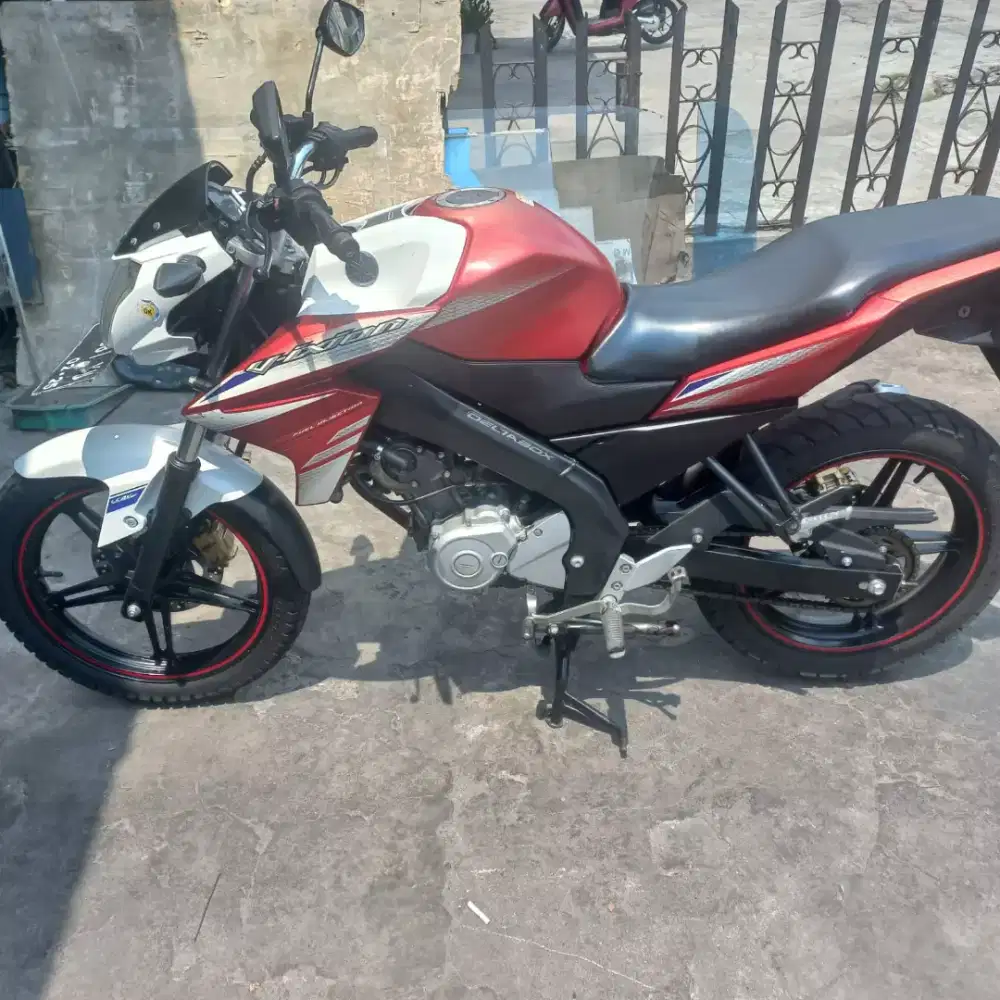 Dijual vixion 2014