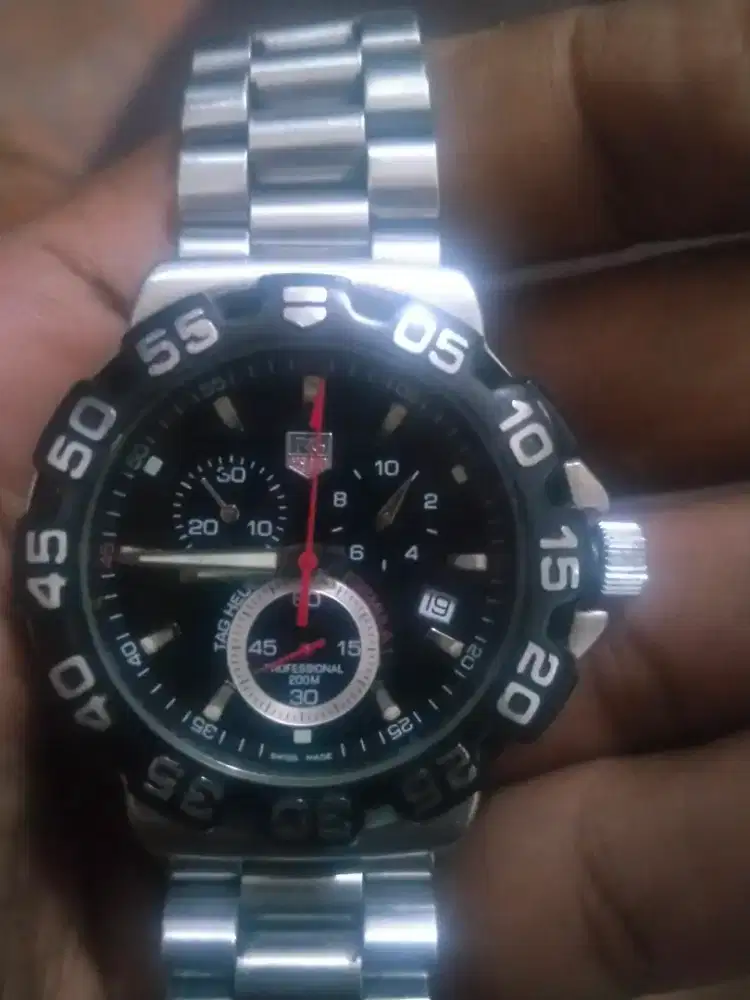 Jam tangan taghaur