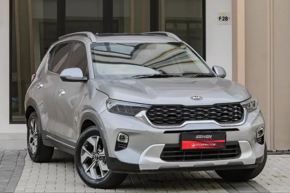 Kia Sonet 1.5 Premiere 5 Seater Sunroof AT Matic 2021 Abu Abu Metalik.