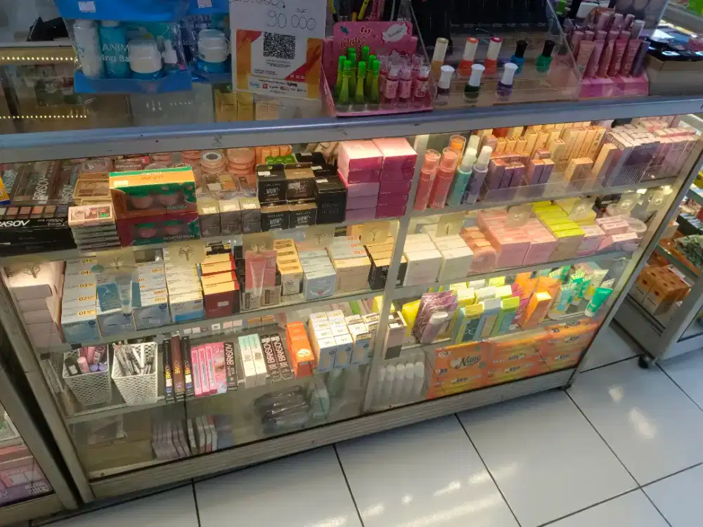 Dijual cepat etalase buat usaha