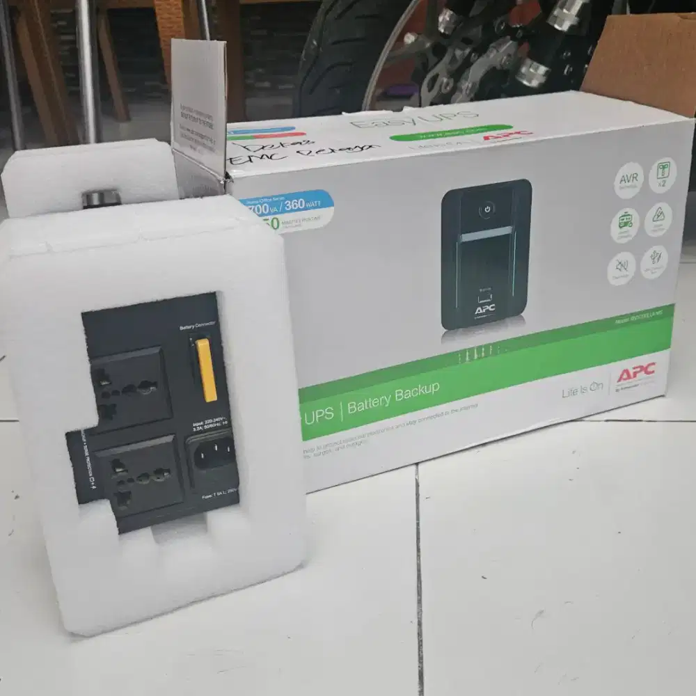 UPS APC 700vA 360watt