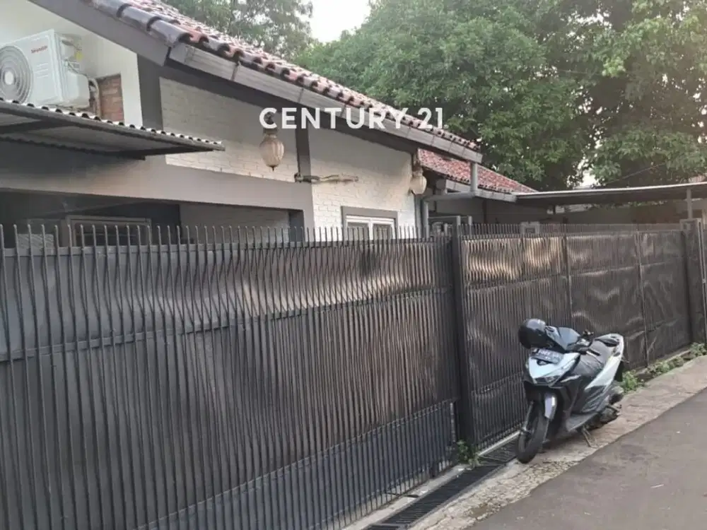 Dijual Cepat Rumah Terawat Tanah Luas Strategis Ciputat Timur