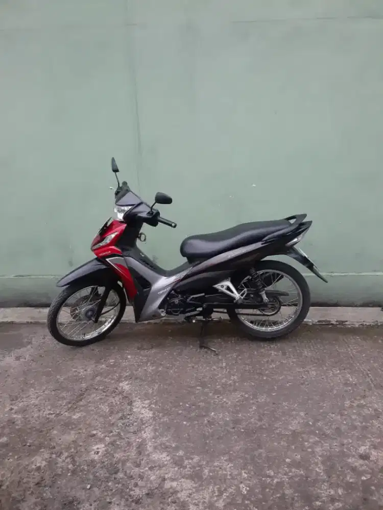 Jual Honda Revo Absolute