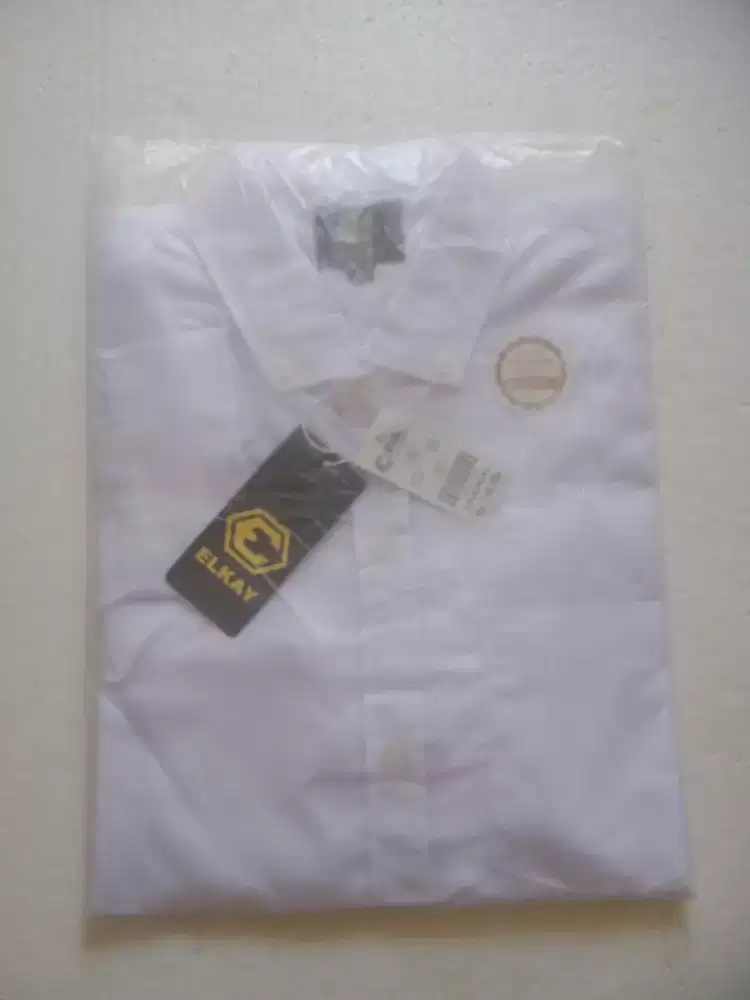 Kemeja kerja putih polos