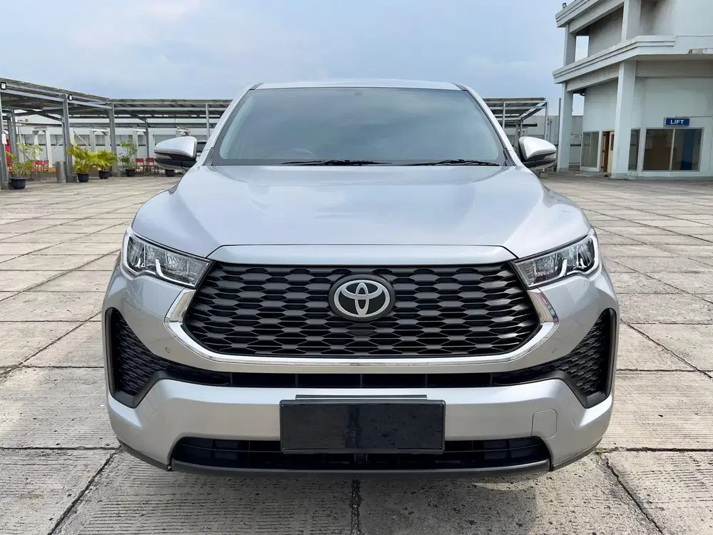 TOYOTA INNOVA ZENIX V 2024 SILVER ISTIMEWA BENSIN TT 2023 NON HYBRID