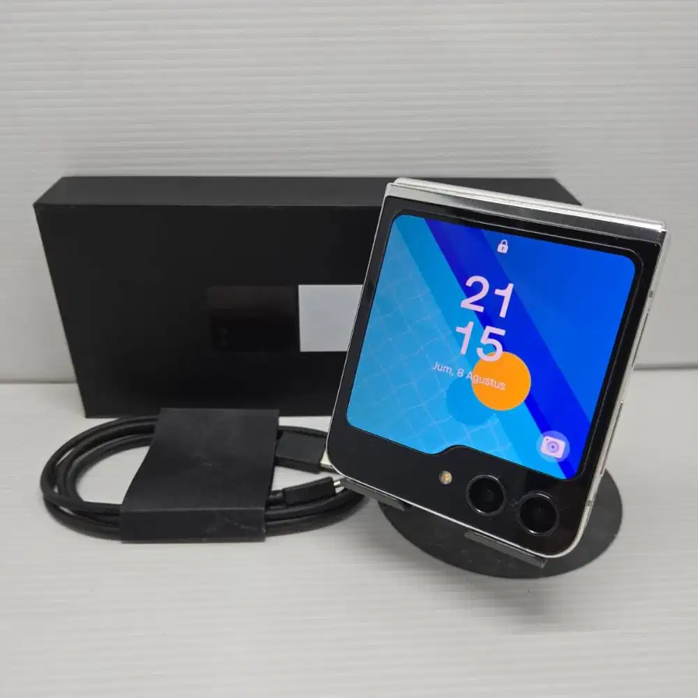 SAMSUNG GALAXY Z FLIP 5 5G 8/512 CREAM  MULUS NO MINUS EX SEIN