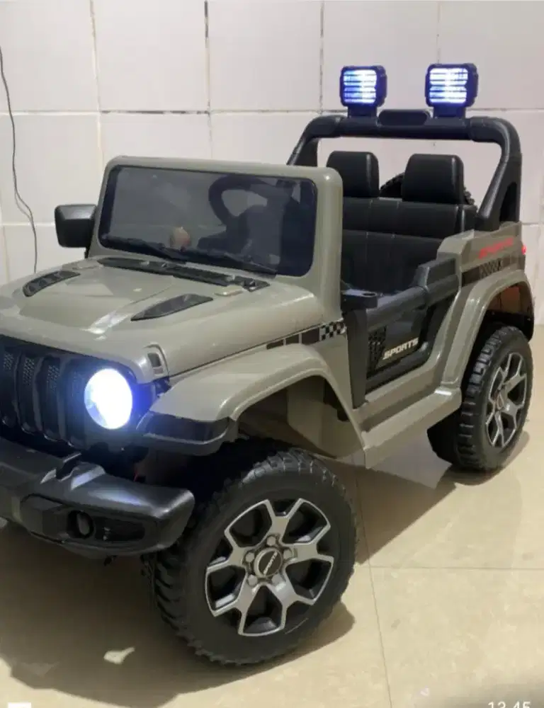 Mobil aki remote besar