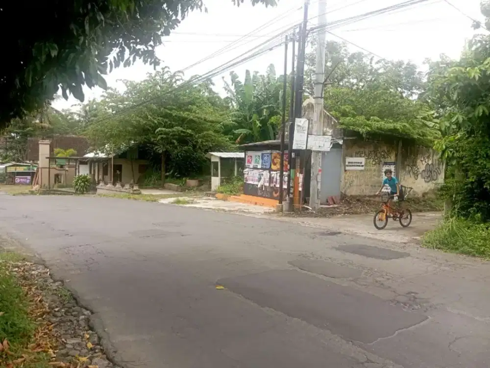 tanah ssngat strategis pinggir jalan wedomartani